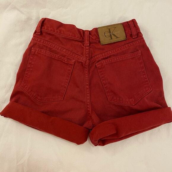 Calvin Klein High Rise Mom shorts - Picture 2 of 6